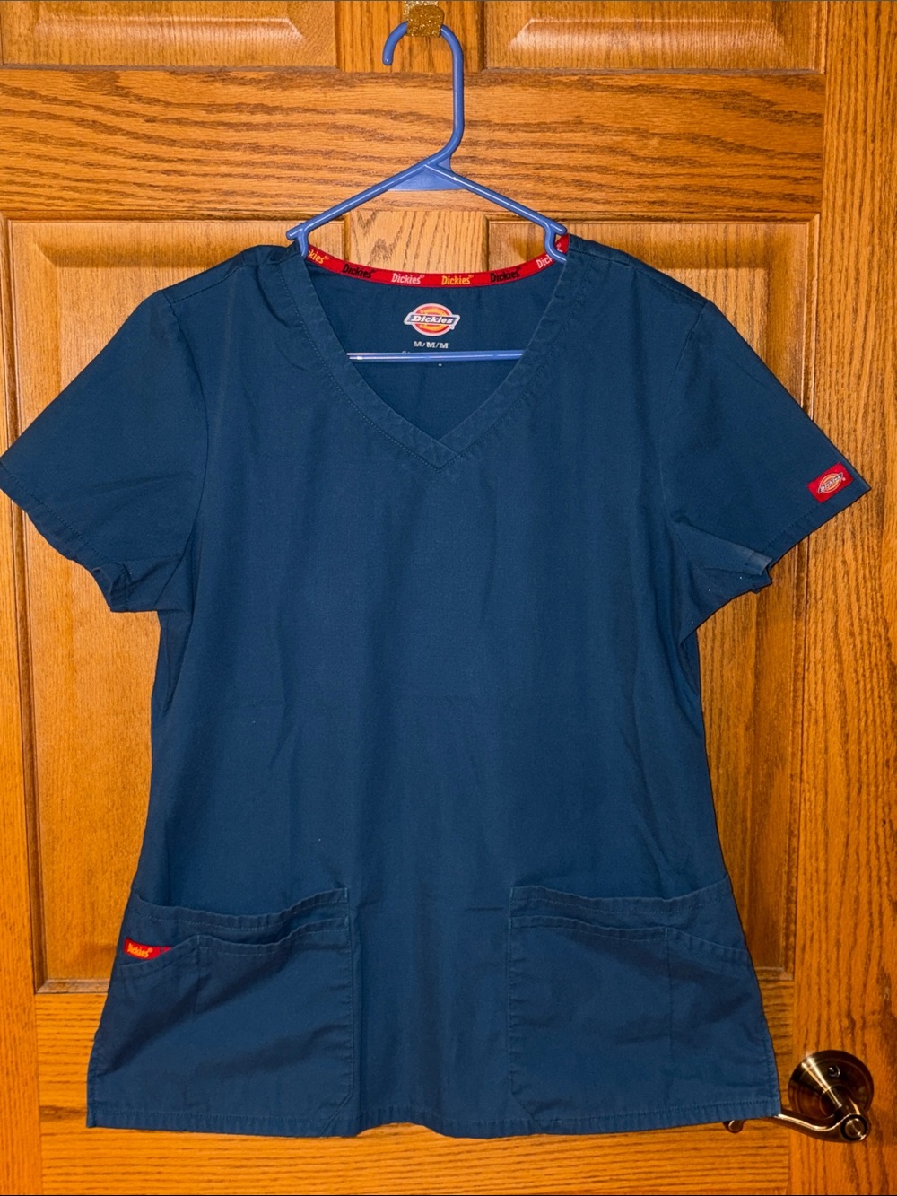 Dickies Medical V-Neck Medical Scrub top w pockets nursing hospital comfy work
